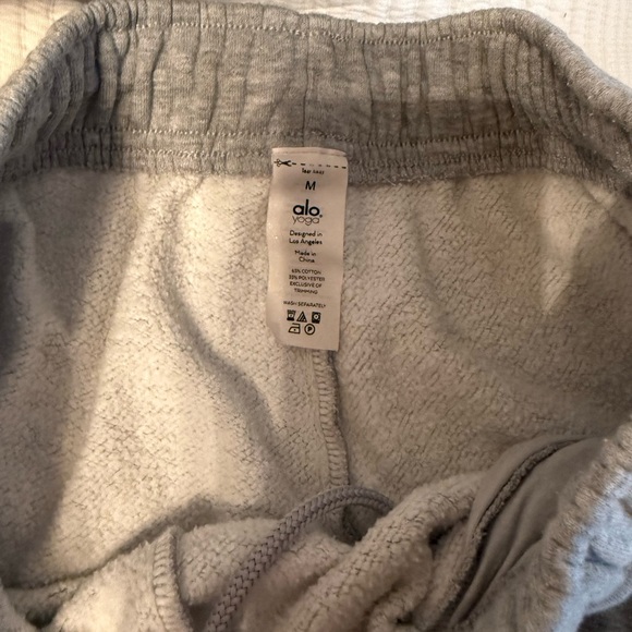 ALO Yoga Light Gray Women's Joggers - Picture 4 of 5